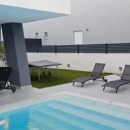 Salt2 Villa *